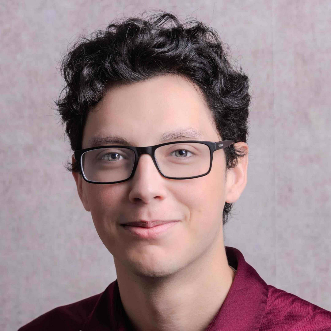 Photo of Garrett Hernandez '25